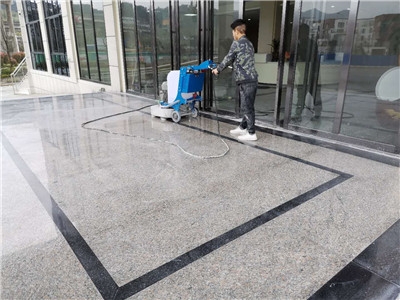 美石地坪石材機(jī)械在貴州遵義施工現(xiàn)場